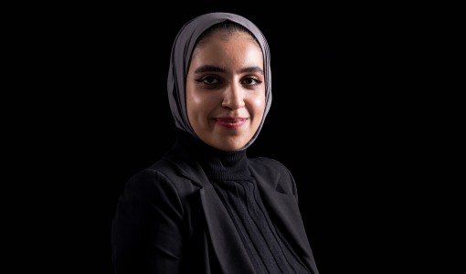 Fatma, från Jemen, studerar till läkare i Egypten.